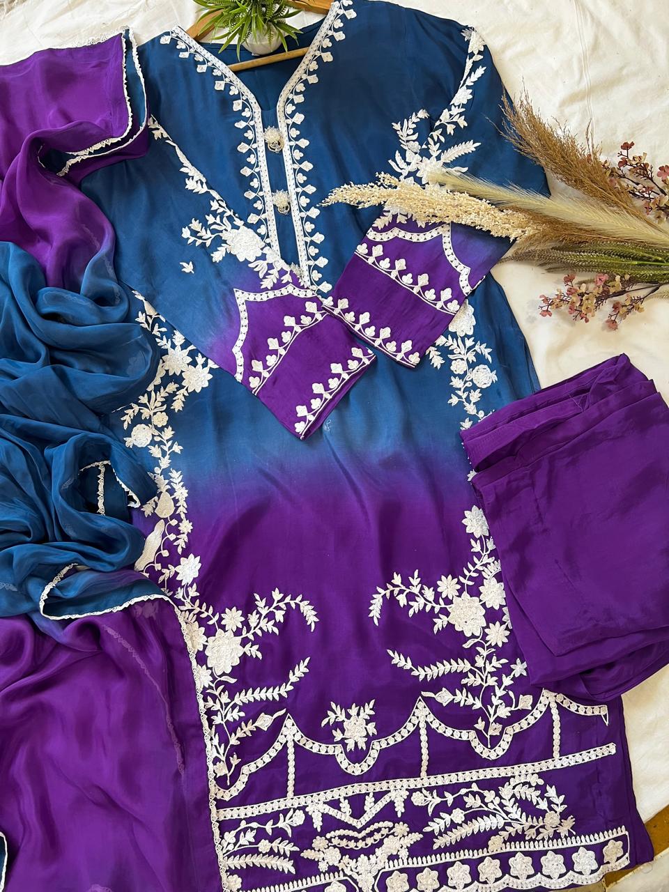 Minal Khan Hit Code - Silk - 3 Pcs - Fashion Corner