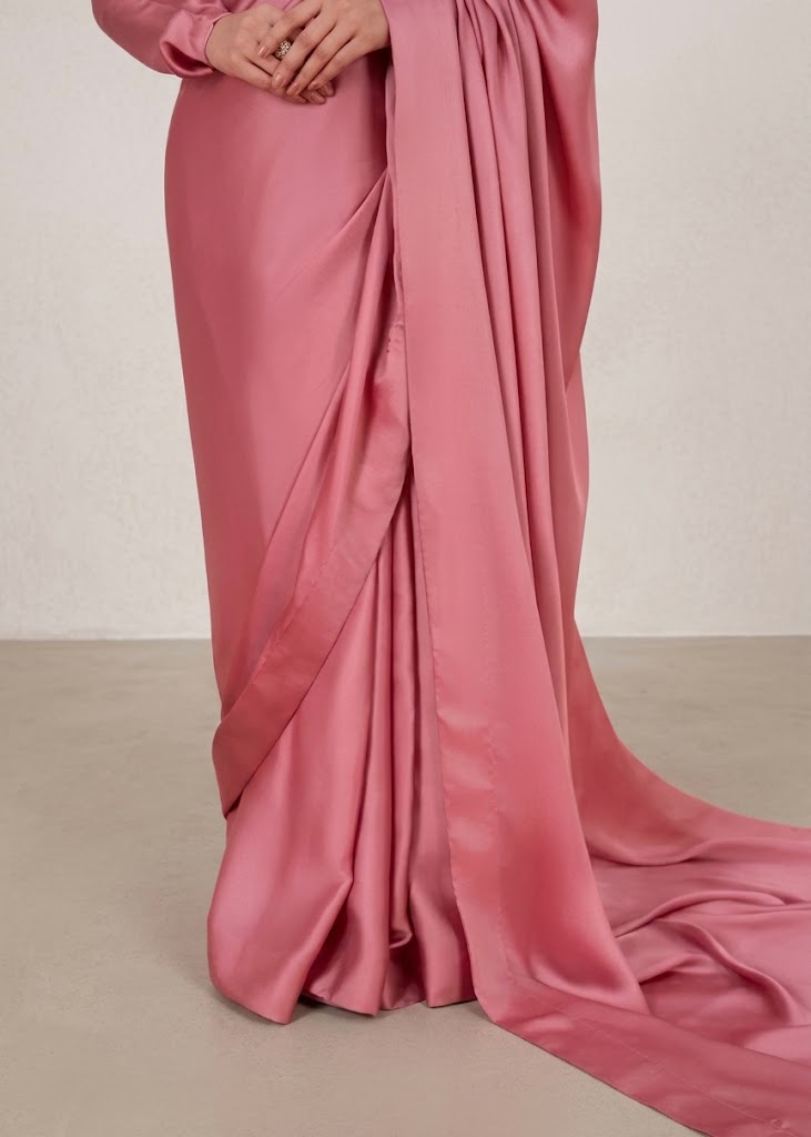 Bold Neckline Shape Blouse with Chiffon Saree Without Lace - Pachrangi