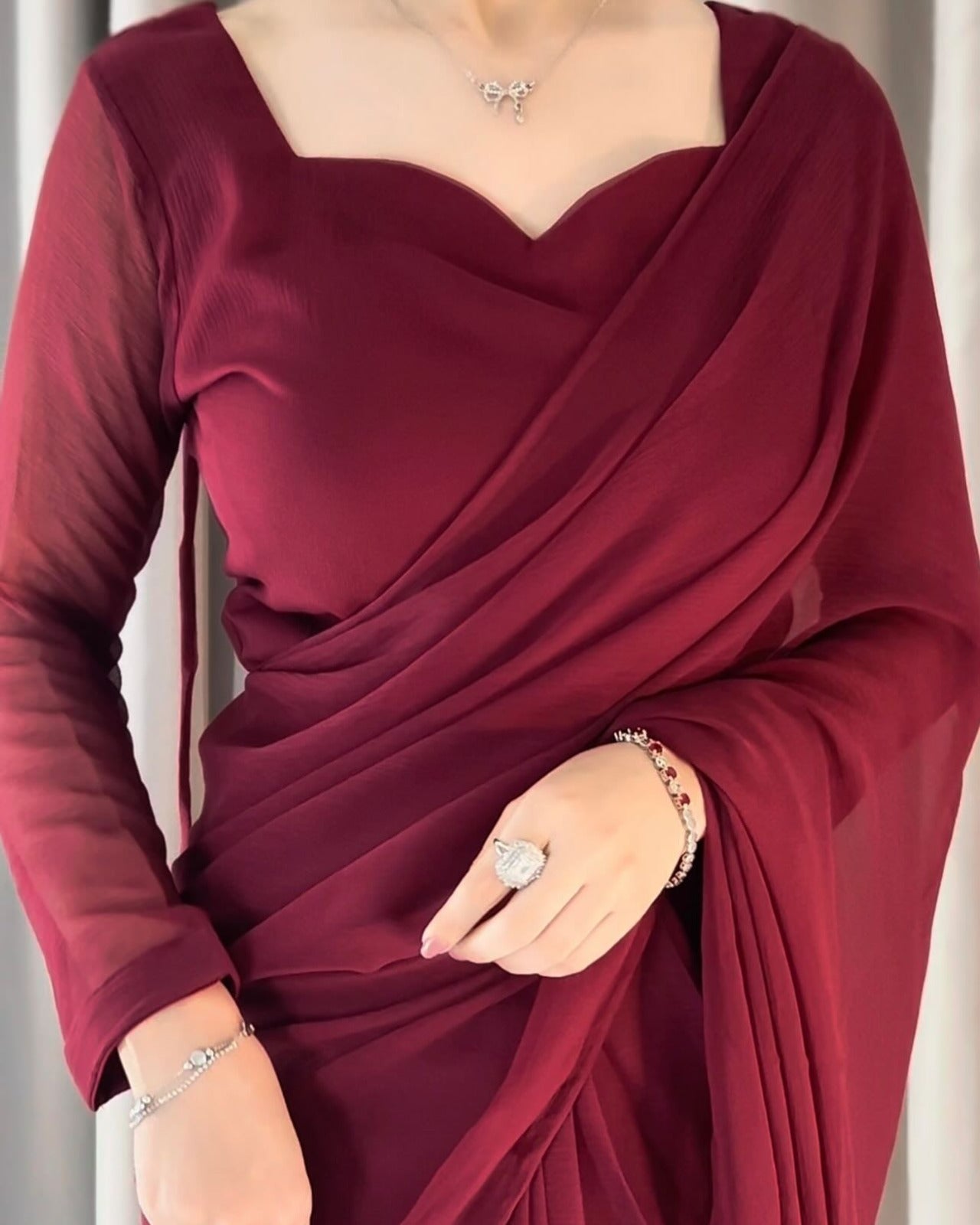 Sweetheart Neckline Shape Blouse with Chiffon Saree - Pachrangi
