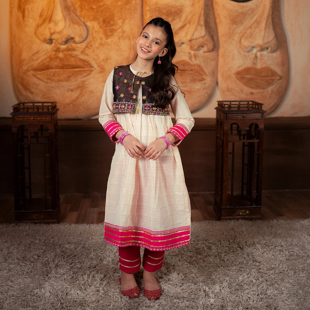 Embroidered Jacquard Suit – Riwayat