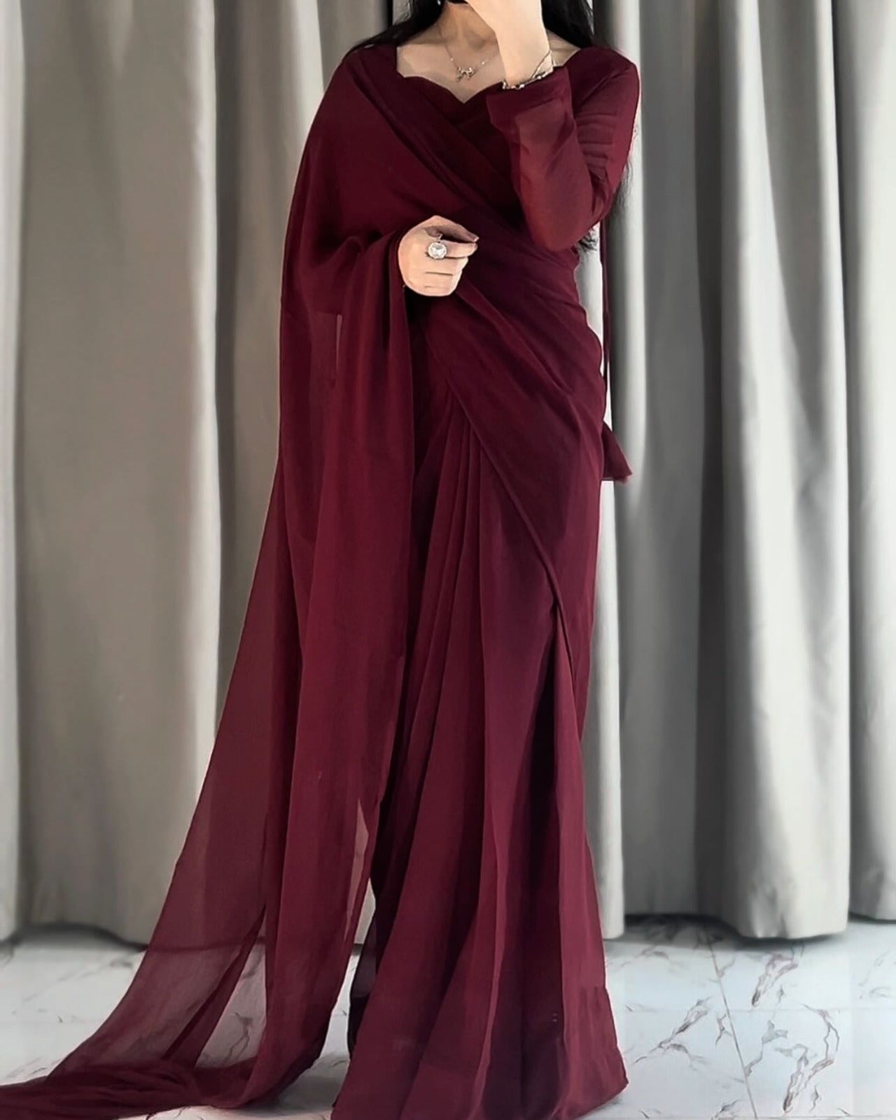 Sweetheart Neckline Shape Blouse with Chiffon Saree - Pachrangi