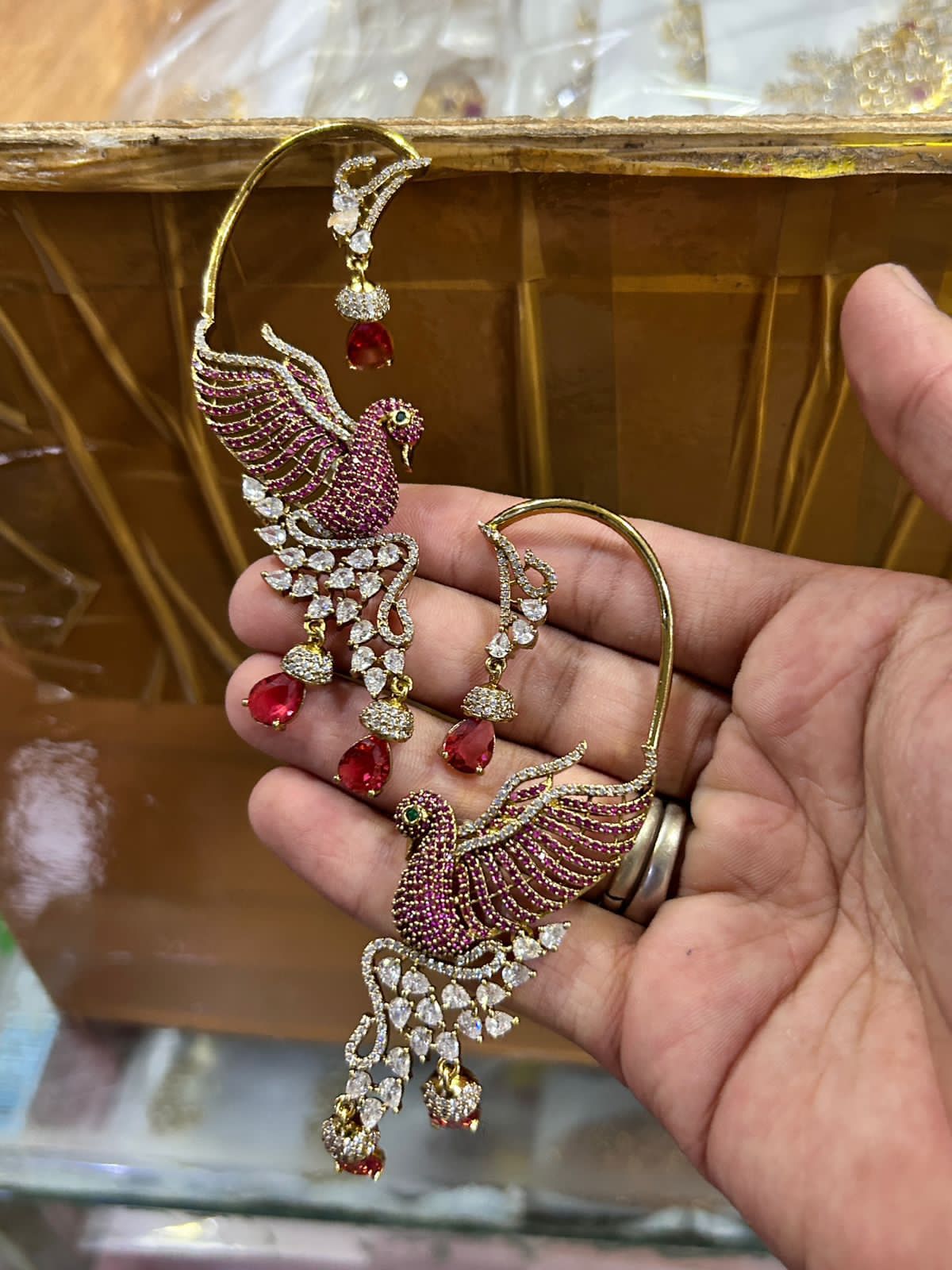 Malika-E-Husan 'ملکۂ حسن' Statement  Earrings - Aloro Jewels