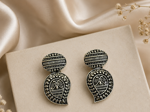 Heritage Paisley Stud Earrings - Zaroon