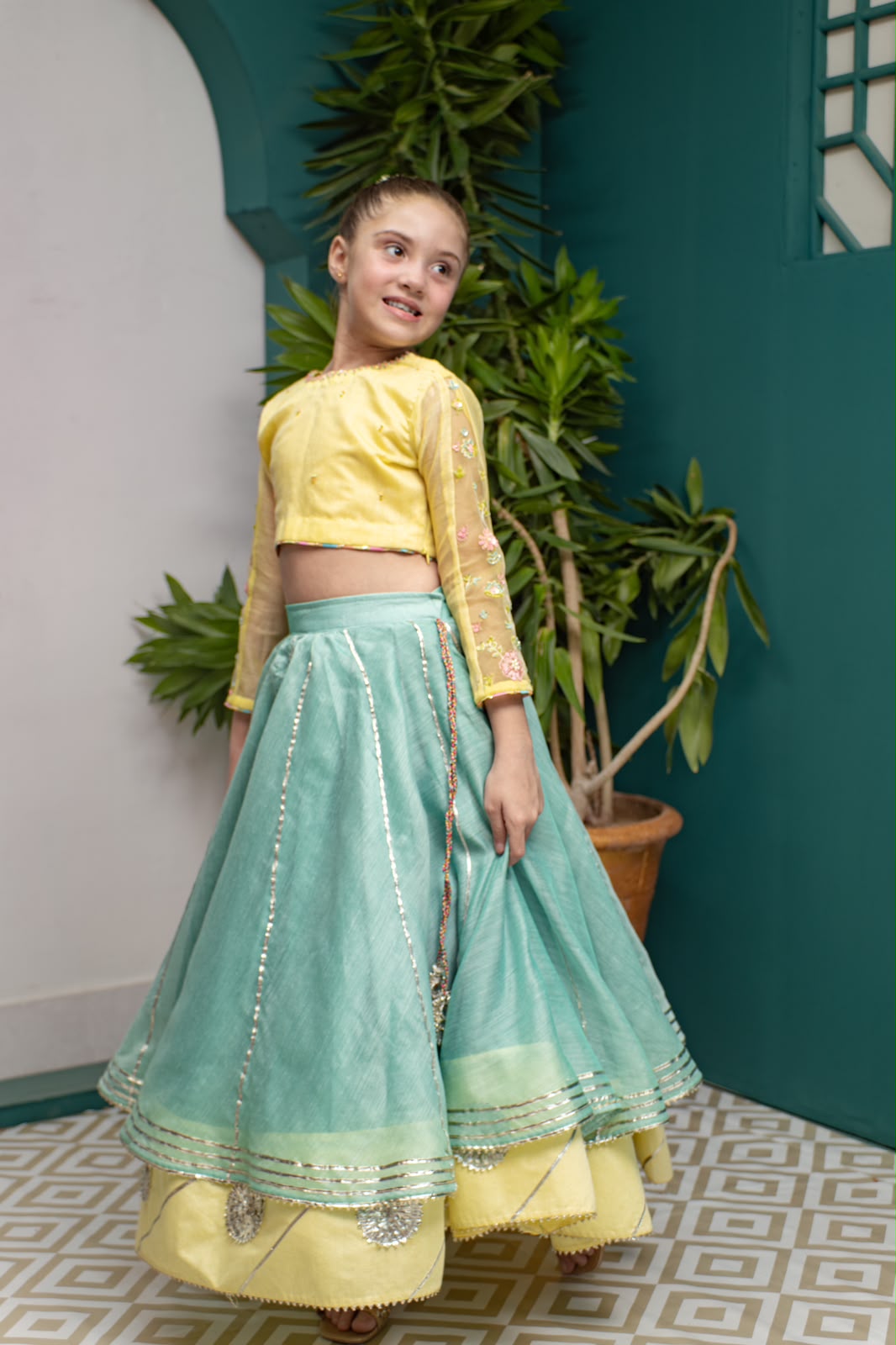 Hand Embroidery Sequins Choli
Double Layer Lenga - Sania Khan