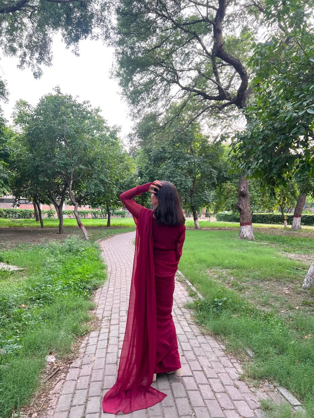 Sweetheart Neckline Shape Blouse with Chiffon Saree - Pachrangi