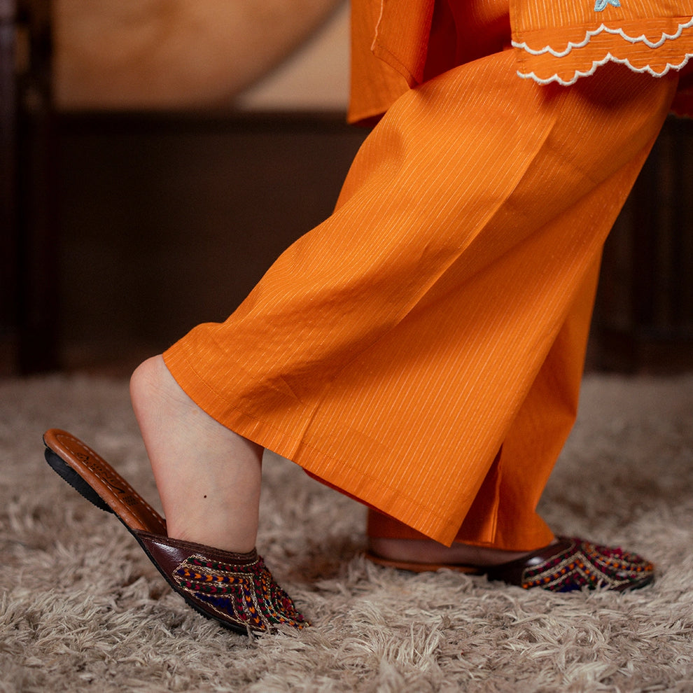 Embroidered Jacquard Suit – Zafran