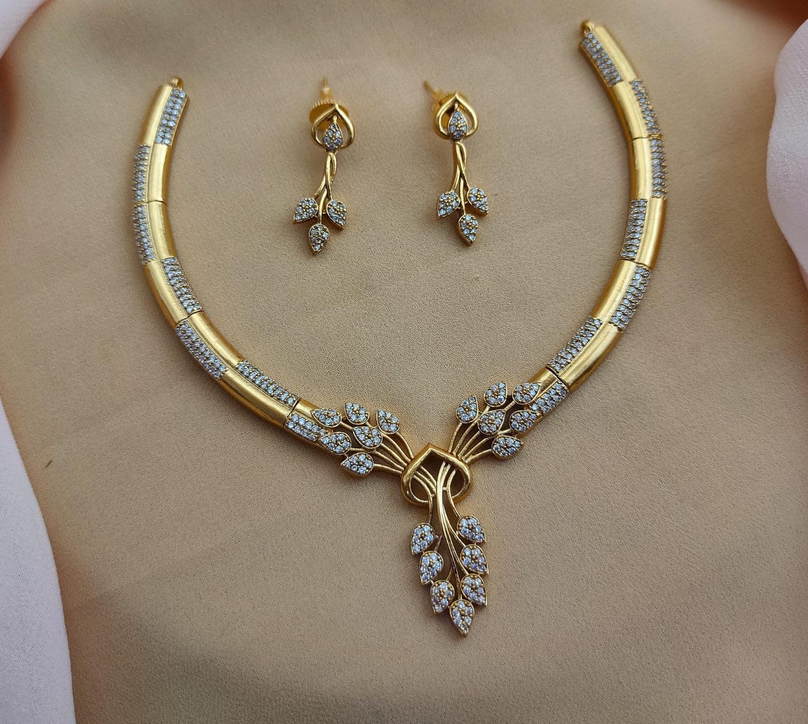 Western Style Necklace - Aloro Jewels
