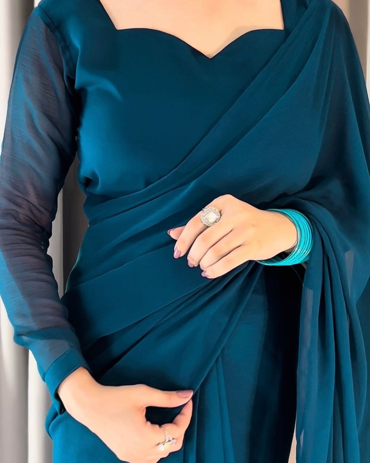 Sweetheart Neckline Shape Blouse with Chiffon Saree - Pachrangi