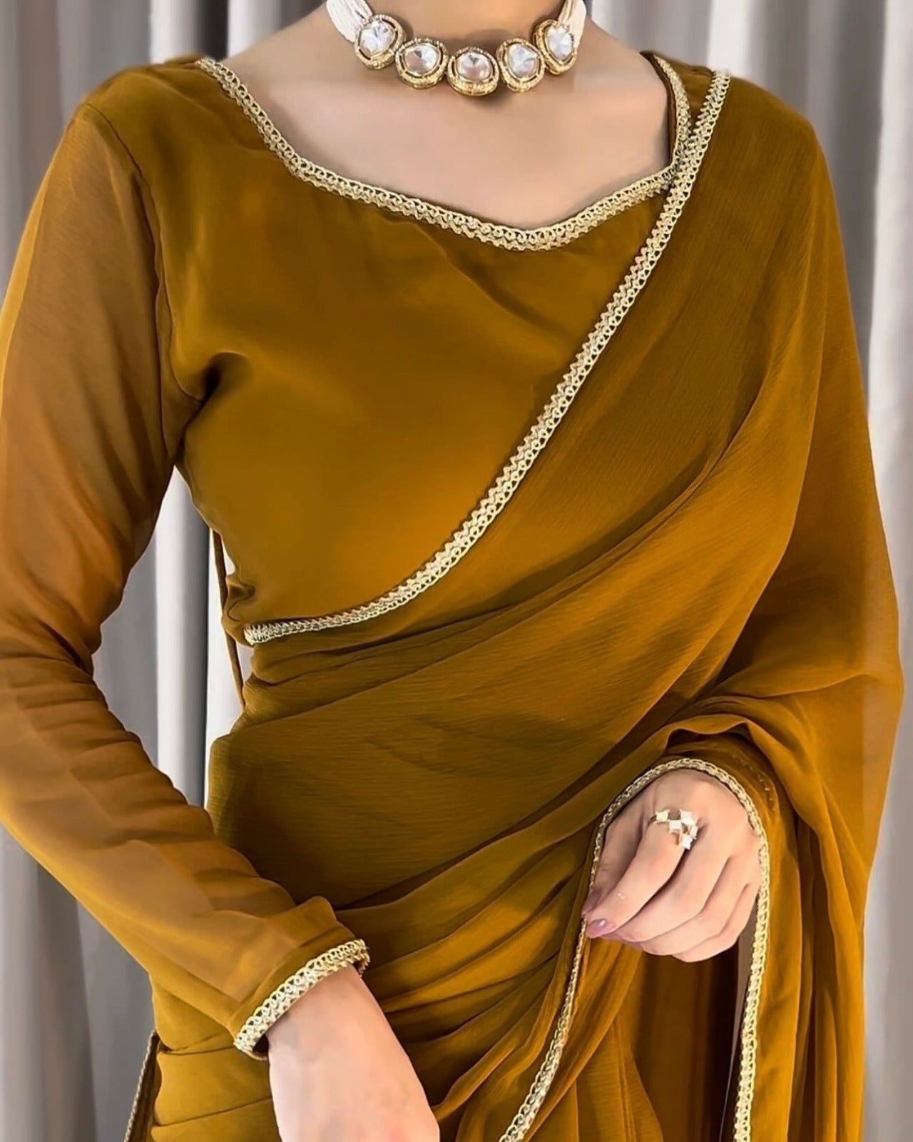 Sweetheart Neckline Shape Blouse with Chiffon Saree - Pachrangi