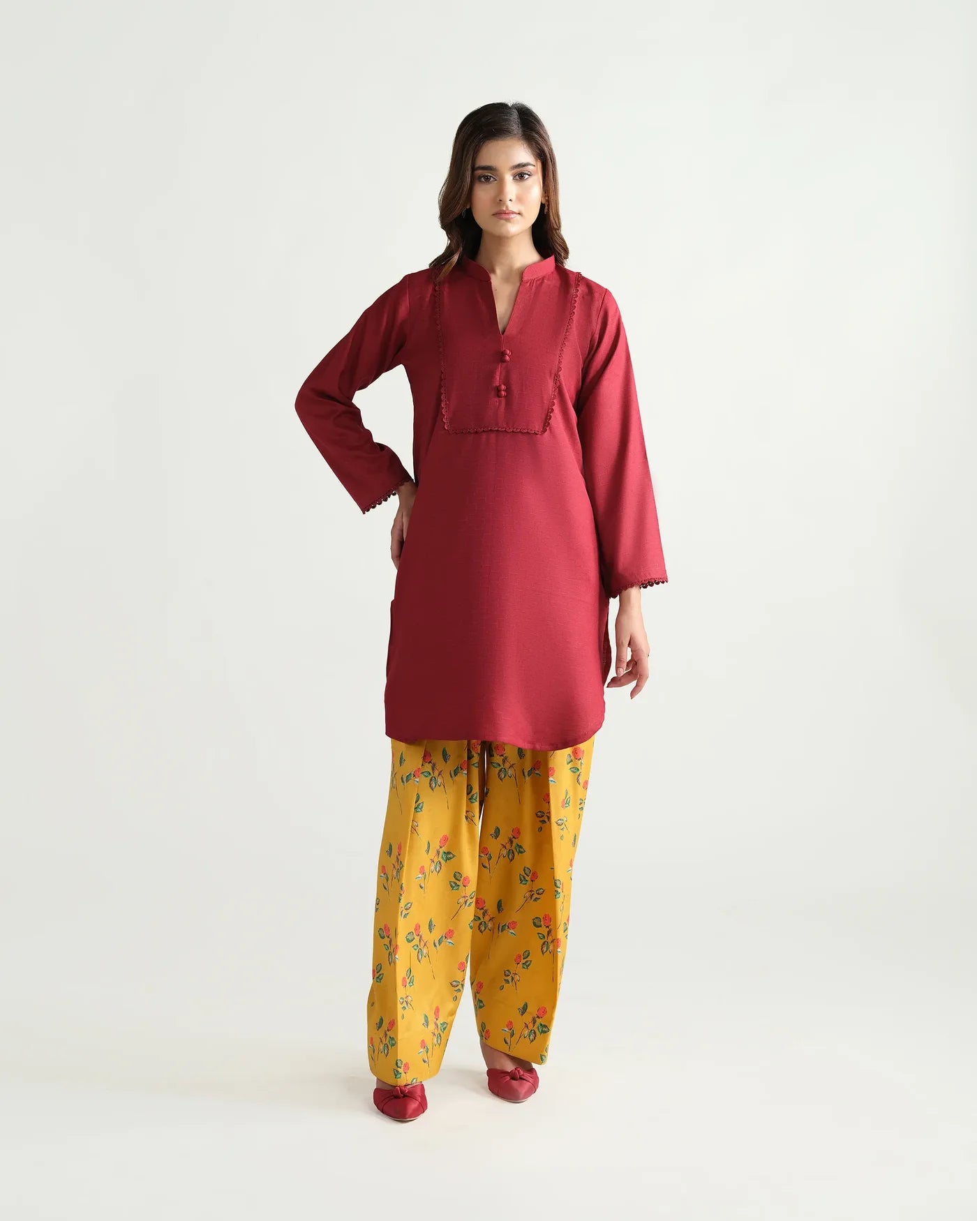 Nora Red - Sinoor
