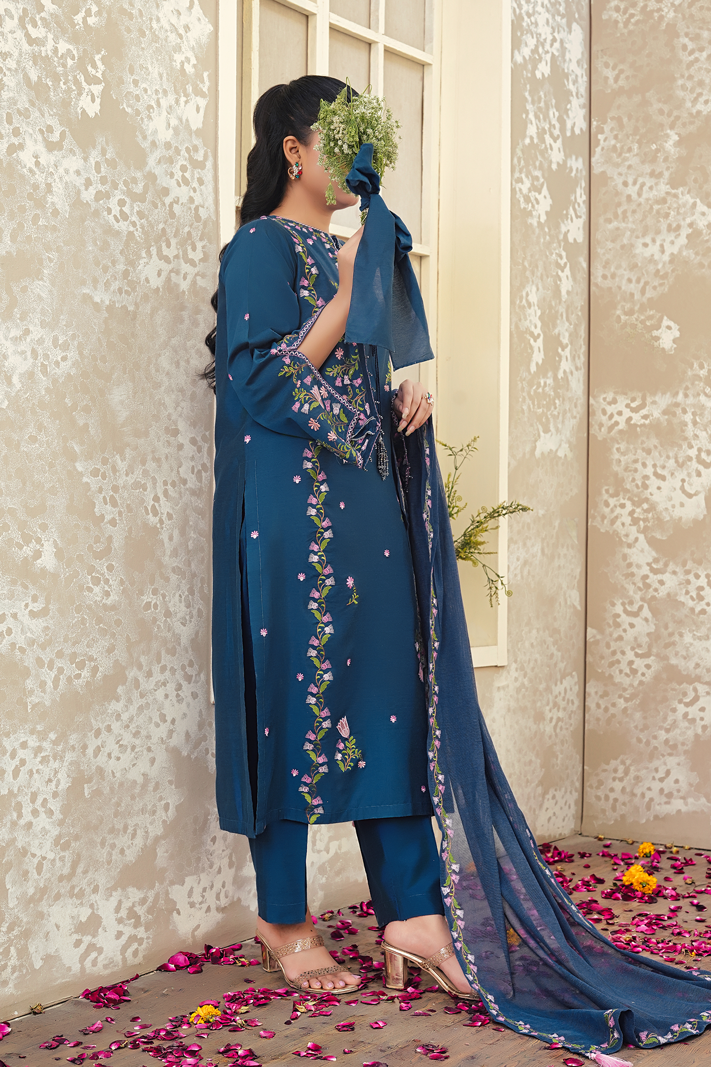 Zoya - Tasneem Shamim
